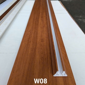 W08